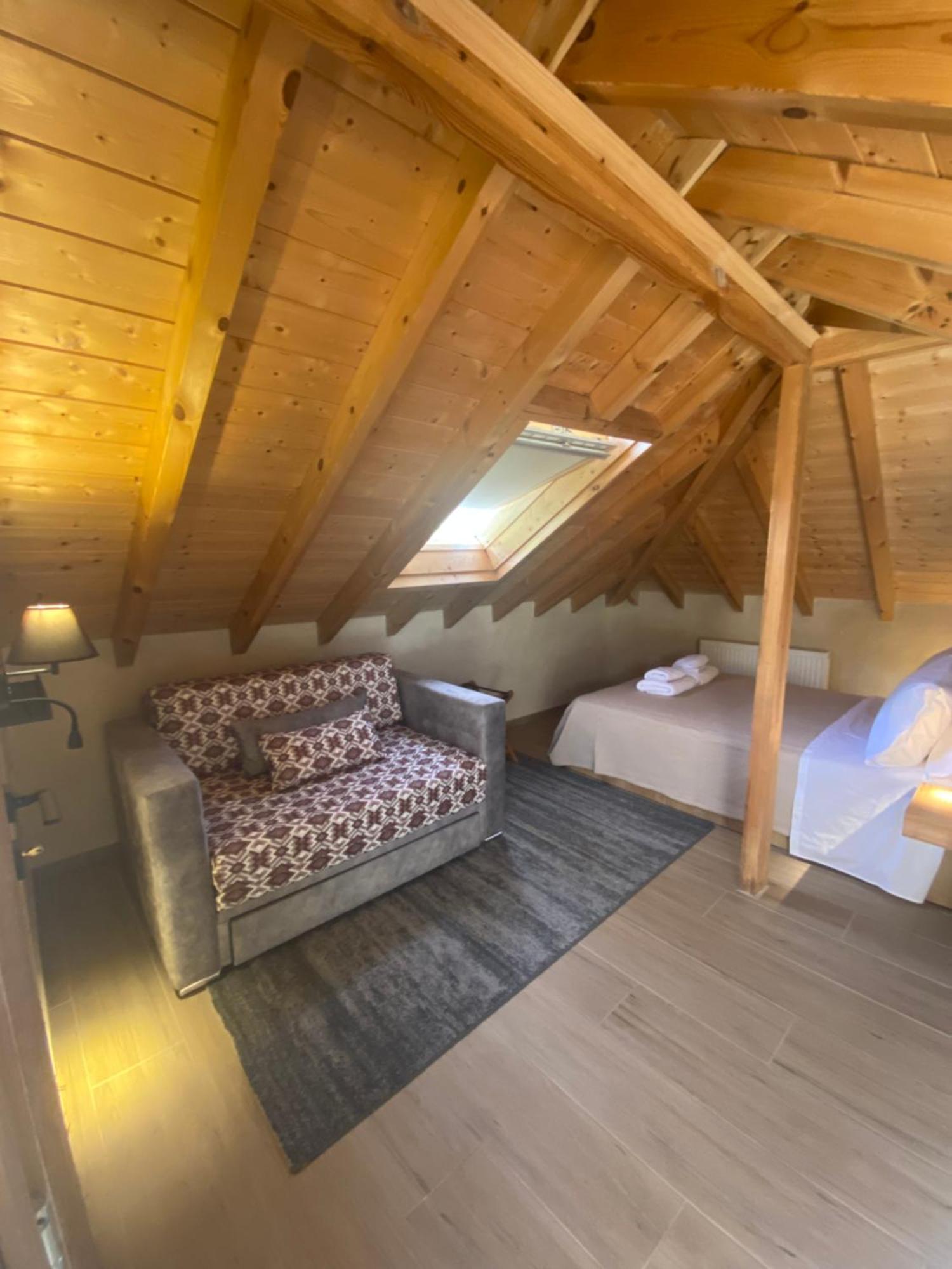 Апартаменты Aristi Boutique Stonehouse With Attic Экстерьер фото