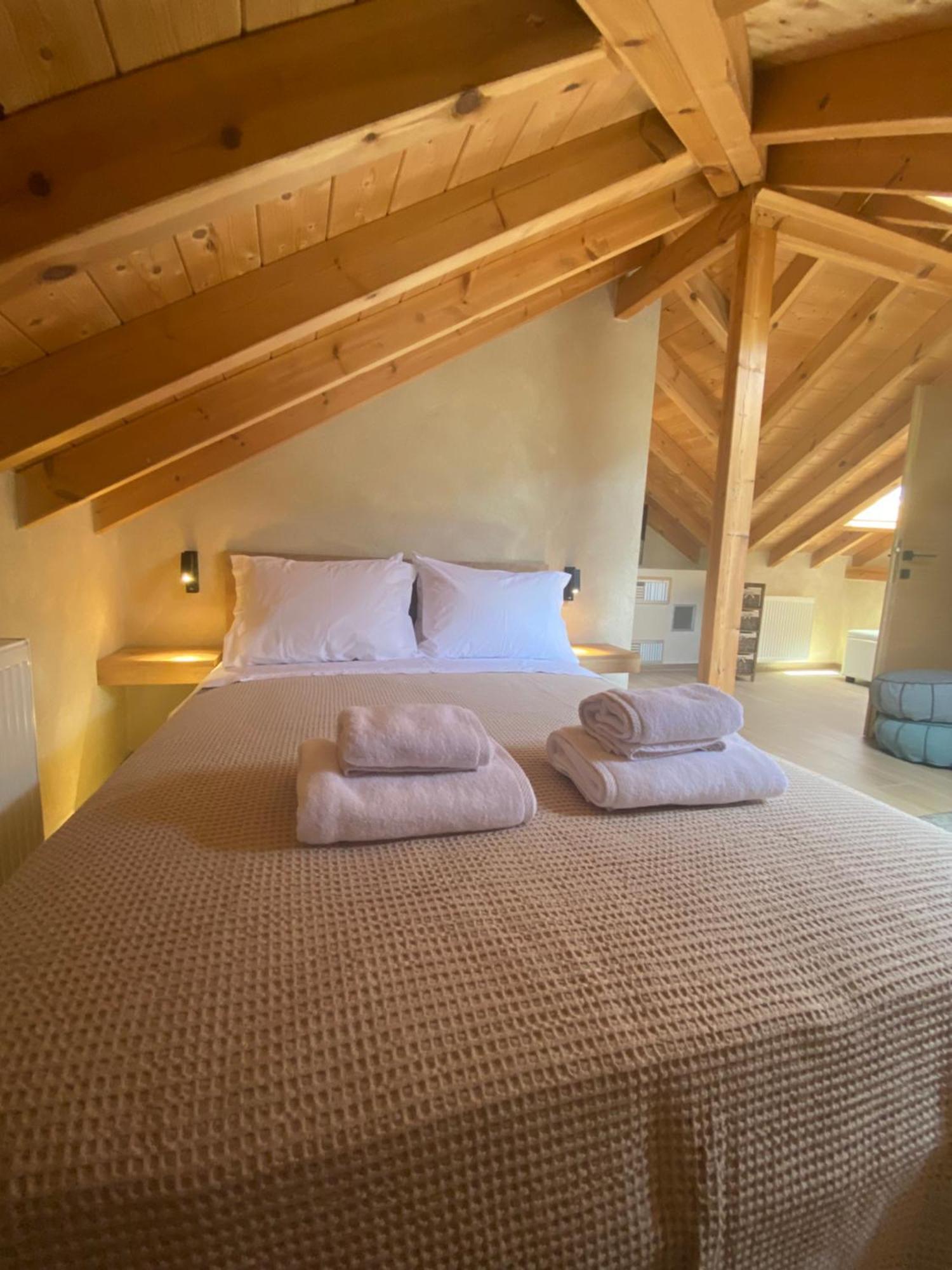 Апартаменты Aristi Boutique Stonehouse With Attic Экстерьер фото