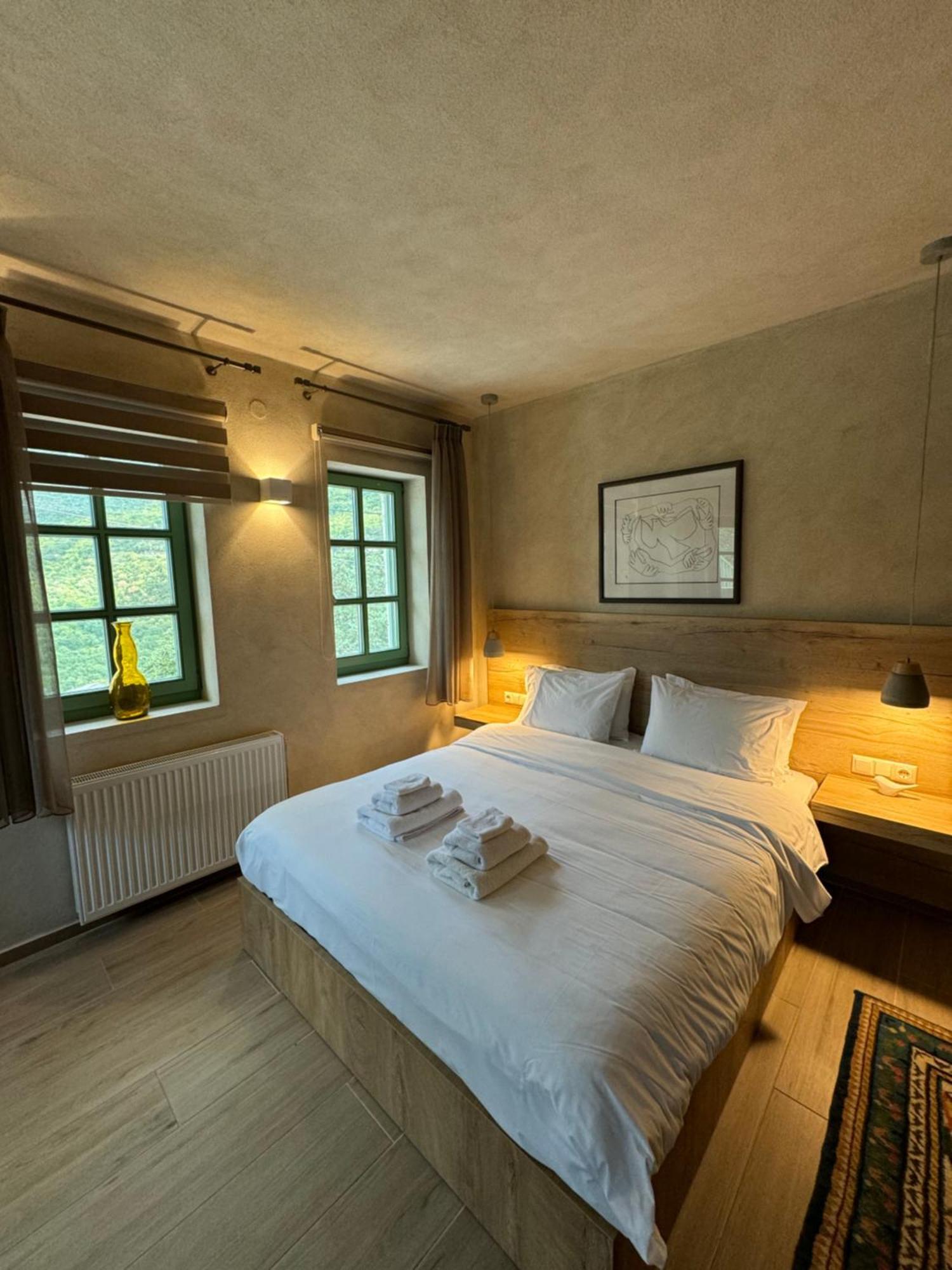 Апартаменты Aristi Boutique Stonehouse With Attic Экстерьер фото