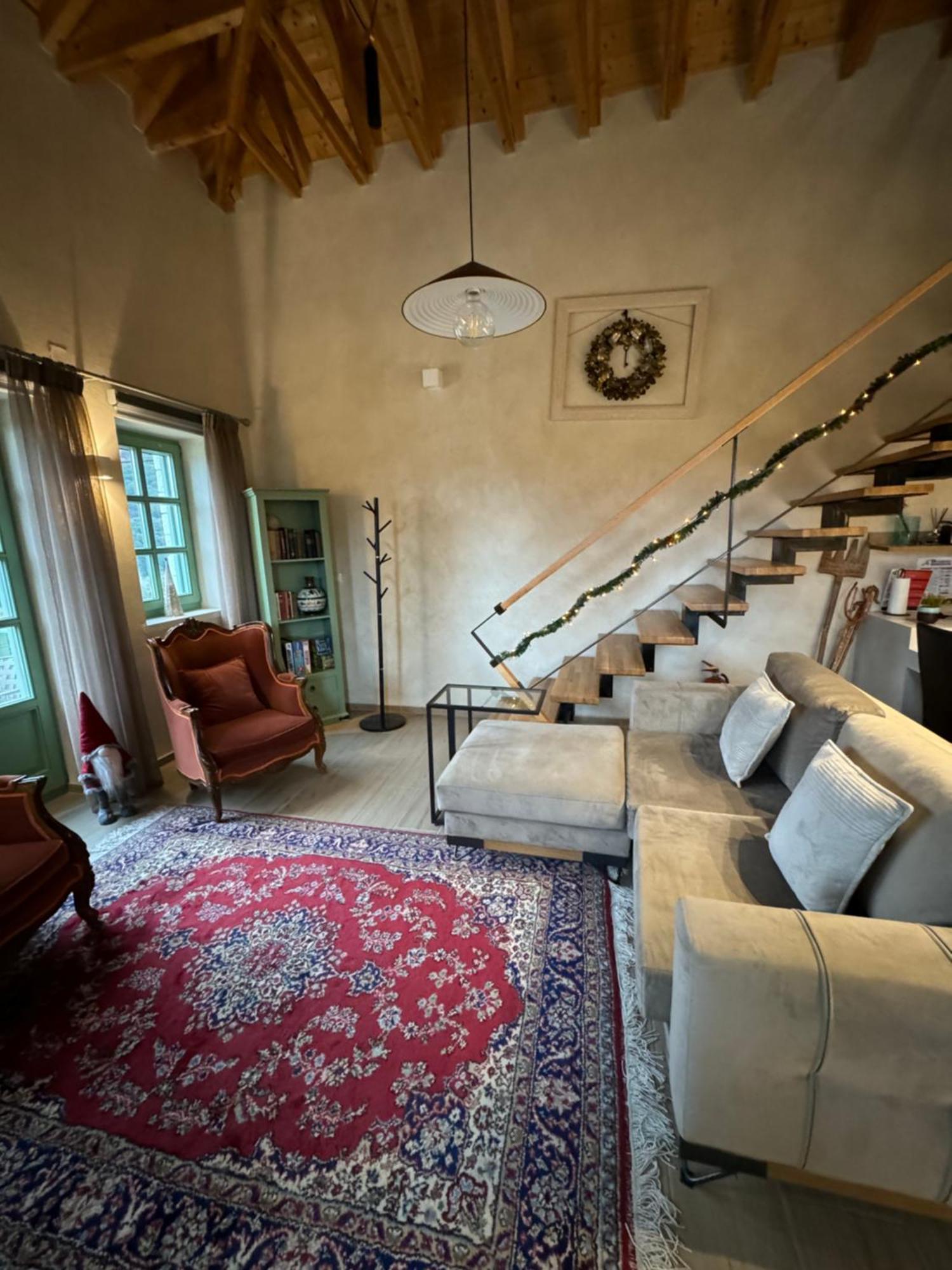 Апартаменты Aristi Boutique Stonehouse With Attic Экстерьер фото