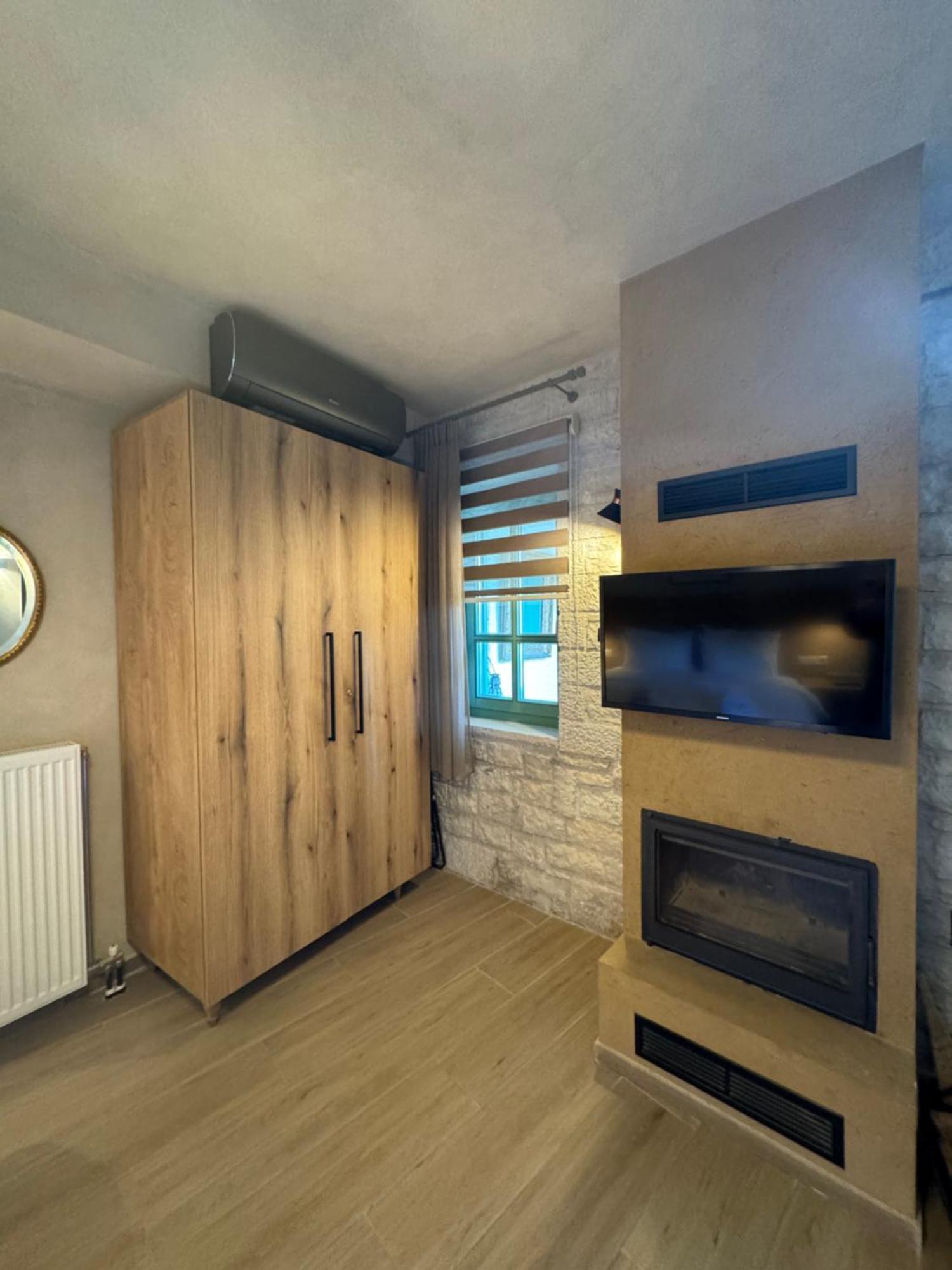 Апартаменты Aristi Boutique Stonehouse With Attic Экстерьер фото