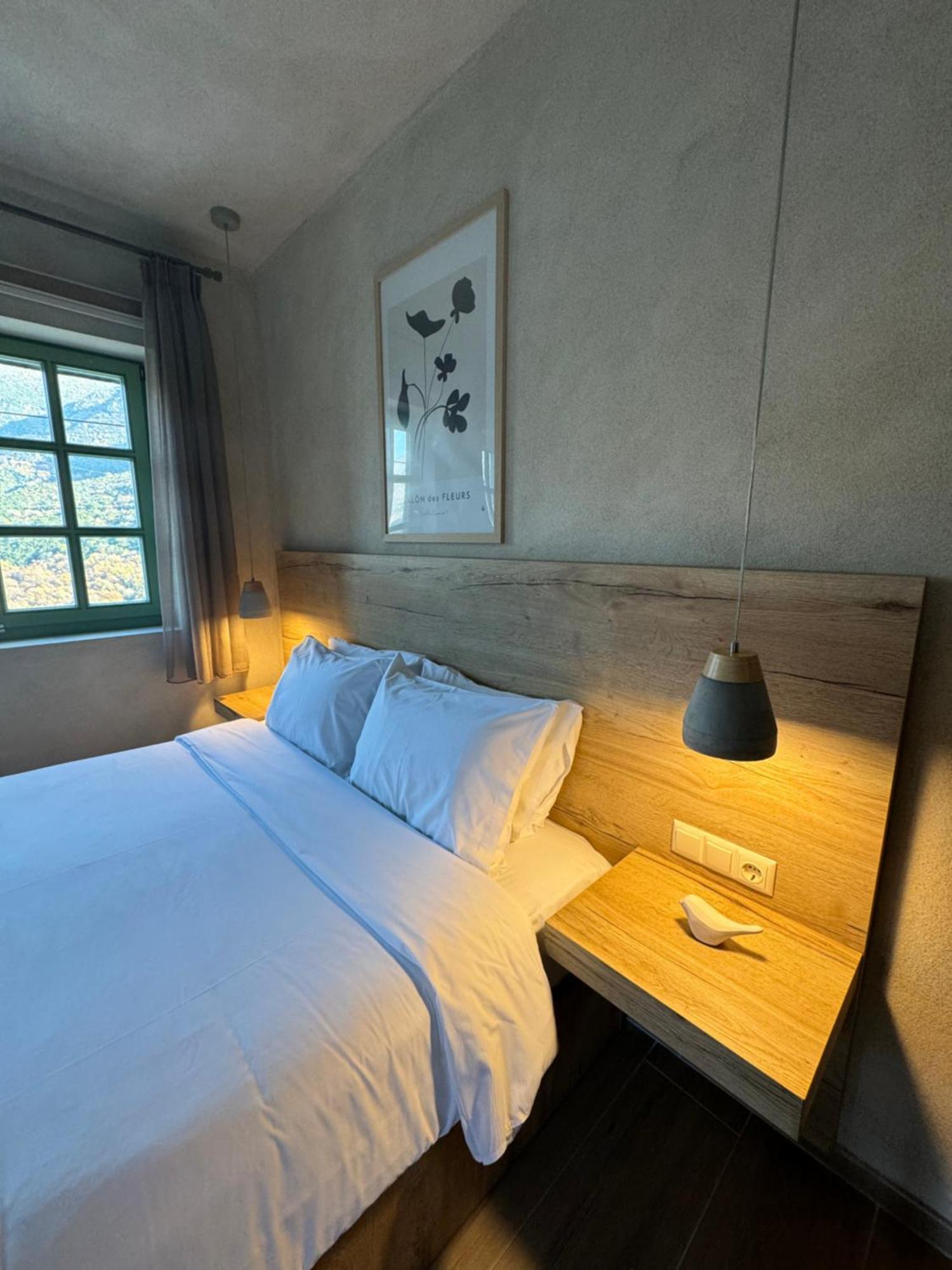 Апартаменты Aristi Boutique Stonehouse With Attic Экстерьер фото