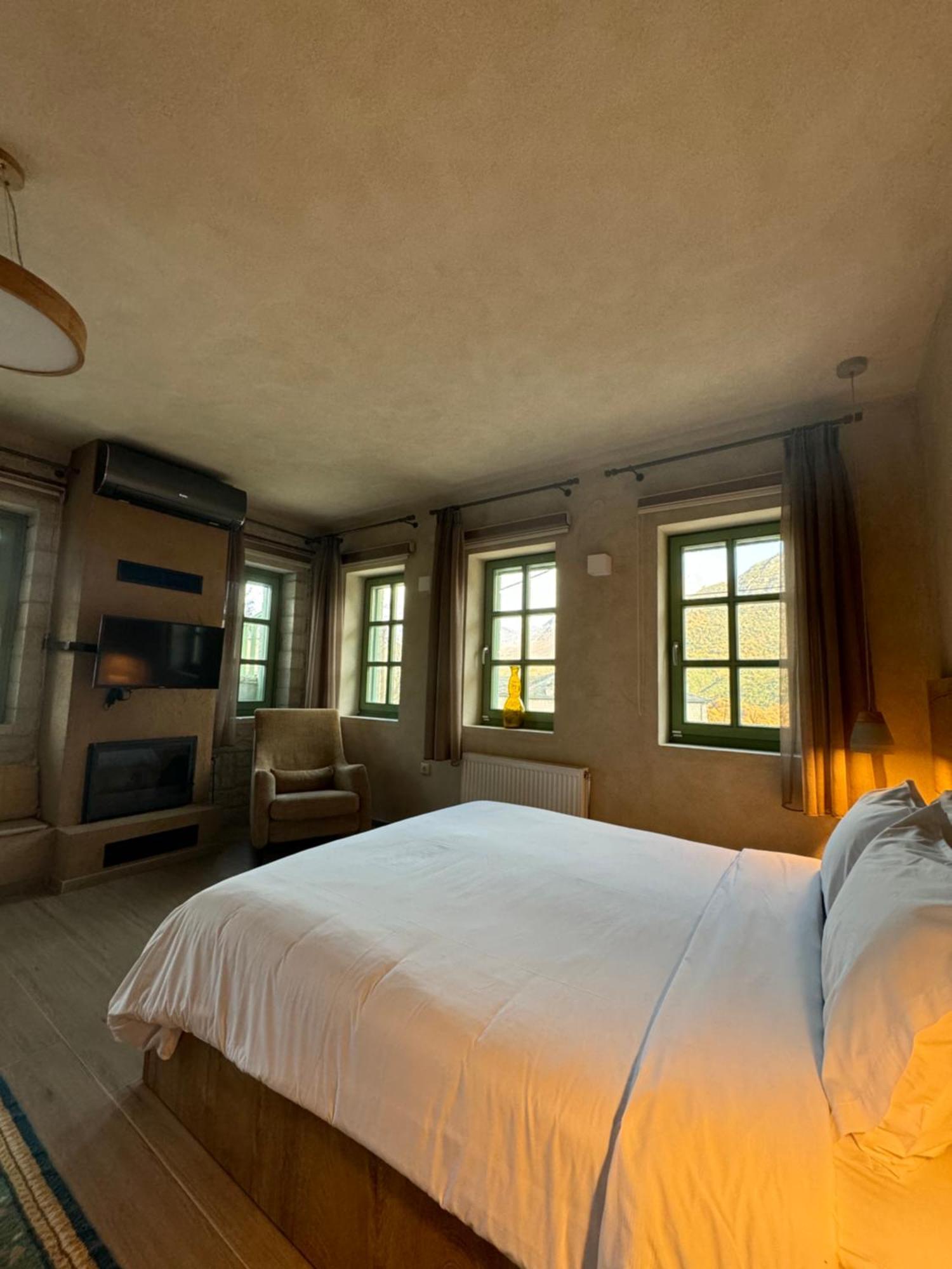 Апартаменты Aristi Boutique Stonehouse With Attic Экстерьер фото